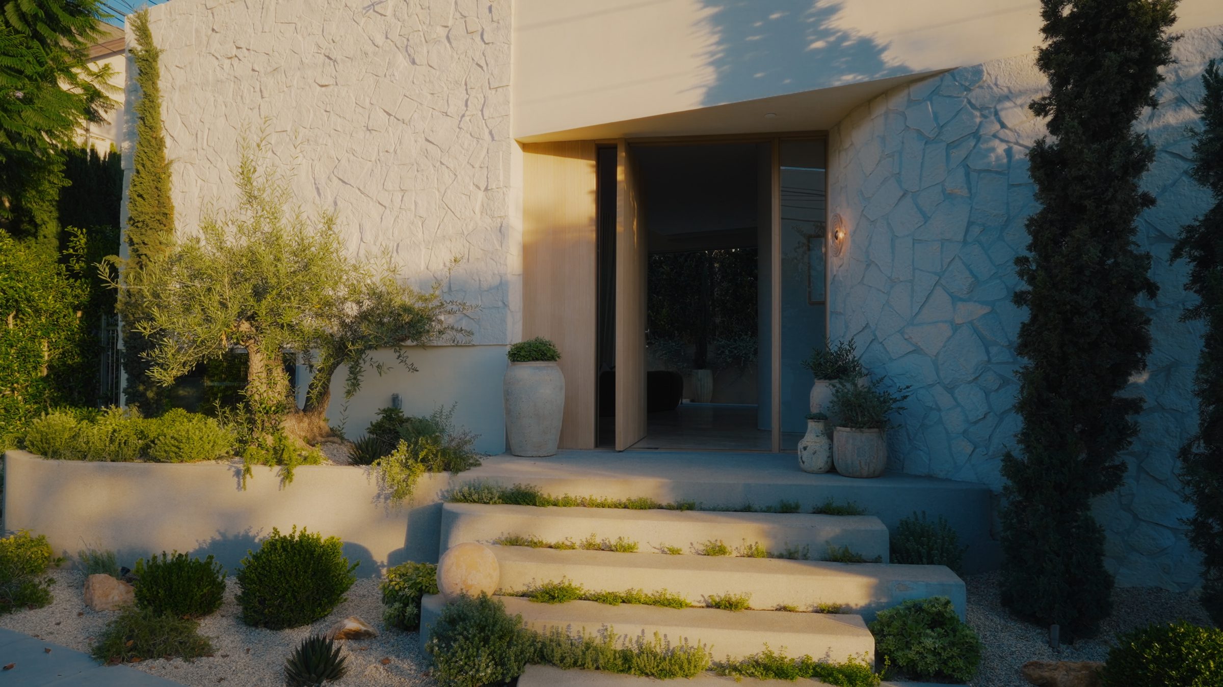8164 Waring Ave — film still 4